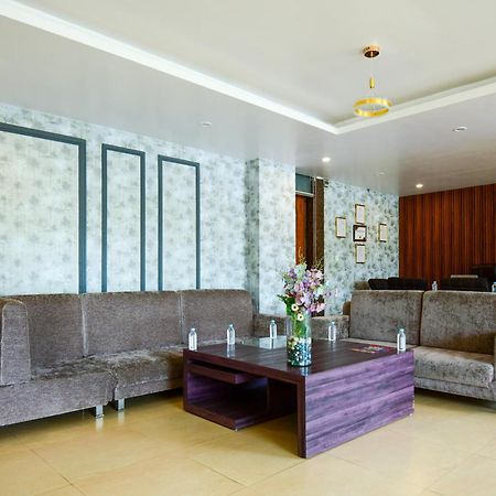 Hotel Lake View Grand Лакхнау Экстерьер фото