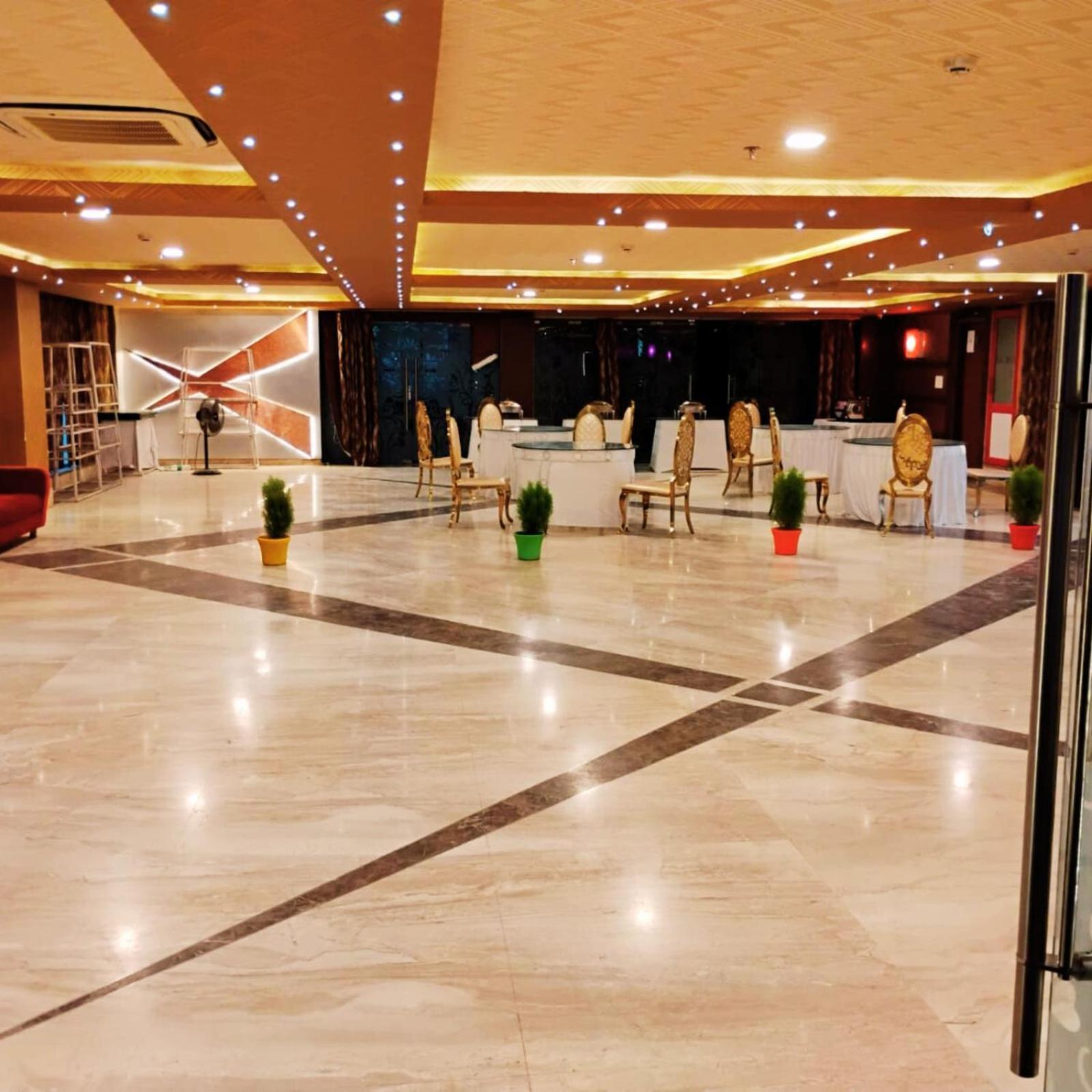 Hotel Lake View Grand Лакхнау Экстерьер фото