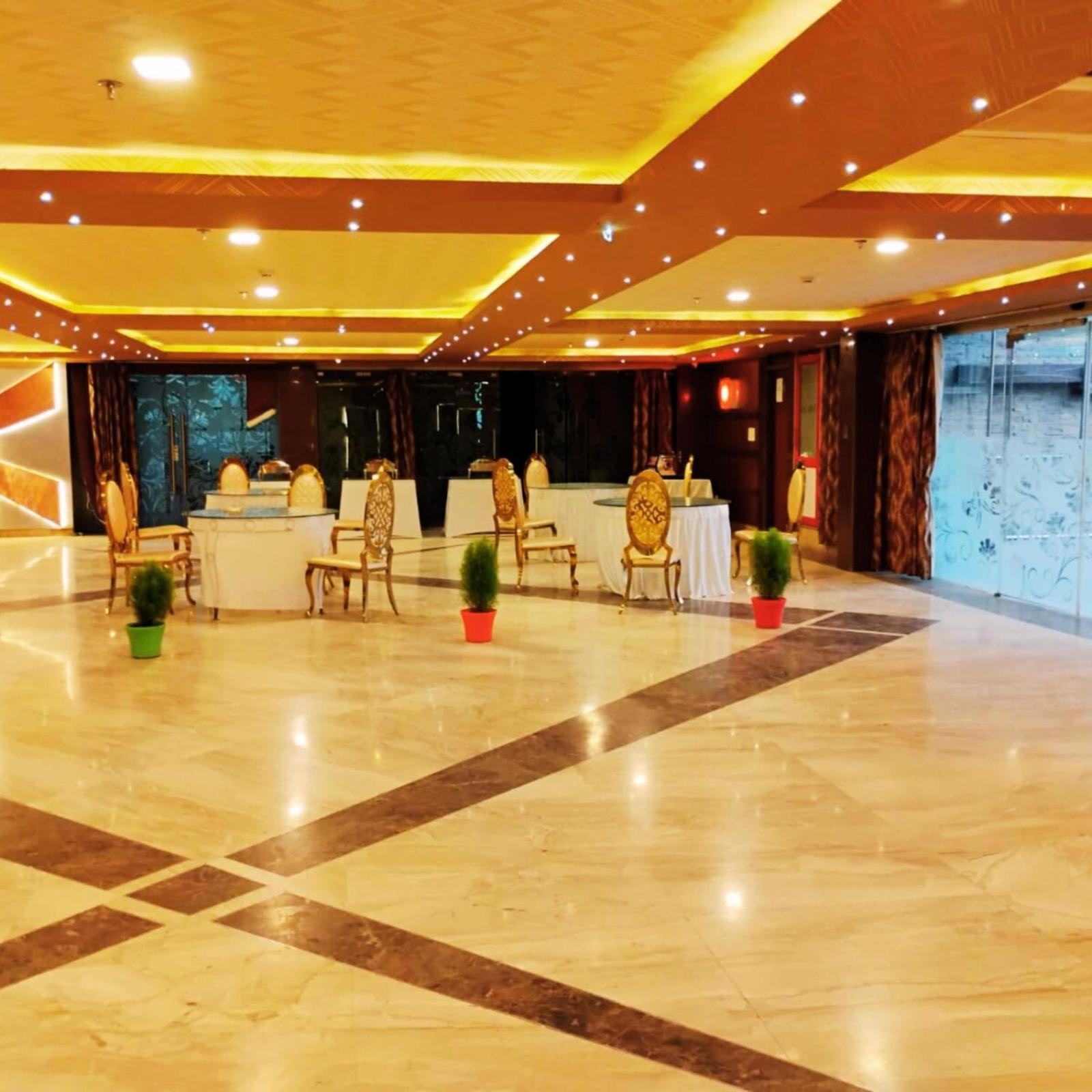 Hotel Lake View Grand Лакхнау Экстерьер фото